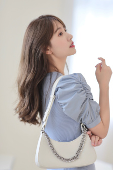我邻居的妻子